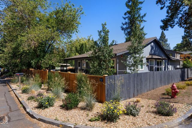 1223 NW Fresno Avenue, Bend, OR 97703
