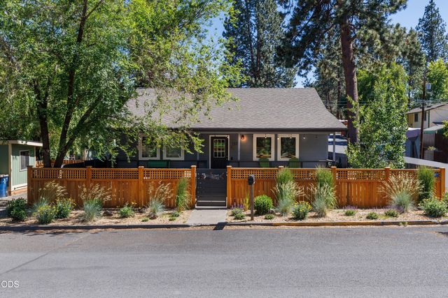 1223 NW Fresno Avenue, Bend, OR 97703