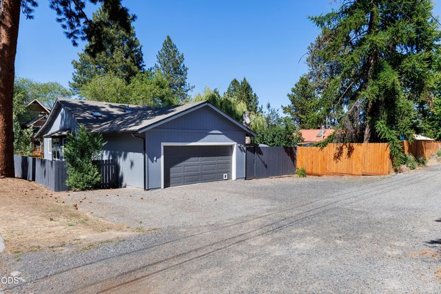 1223 NW Fresno Avenue, Bend, OR 97703