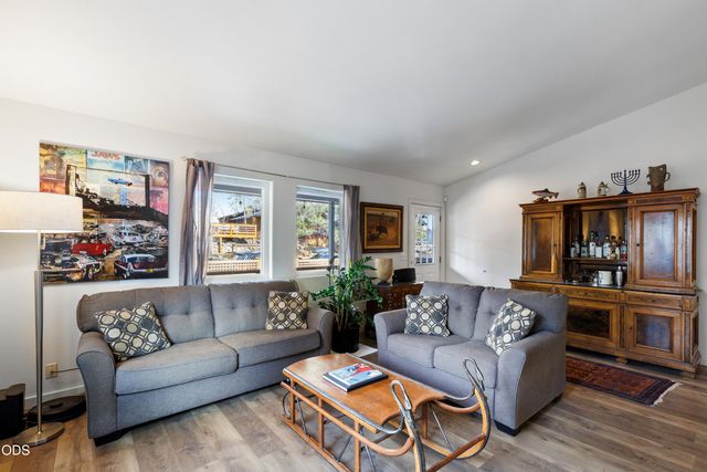 1223 NW Fresno Avenue, Bend, OR 97703