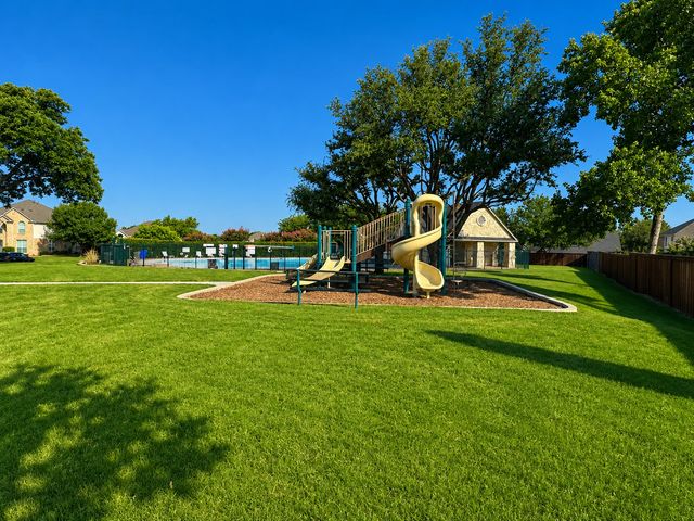 2617 Cowboy Trail, Little Elm, TX 75068