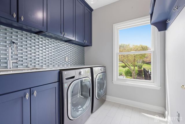 6 Deerfield Drive, Monroe, NJ 08831