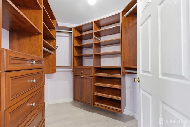 6 Deerfield Drive, Monroe, NJ 08831