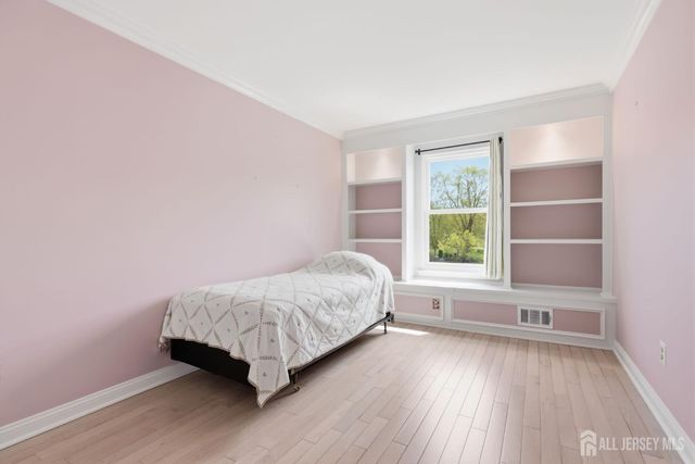 6 Deerfield Drive, Monroe, NJ 08831