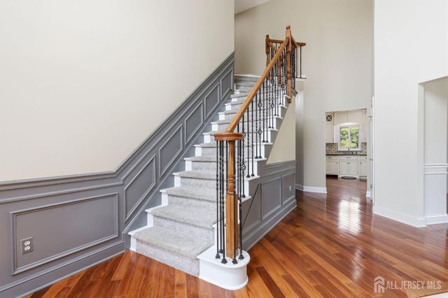 6 Deerfield Drive, Monroe, NJ 08831