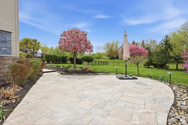 6 Deerfield Drive, Monroe, NJ 08831