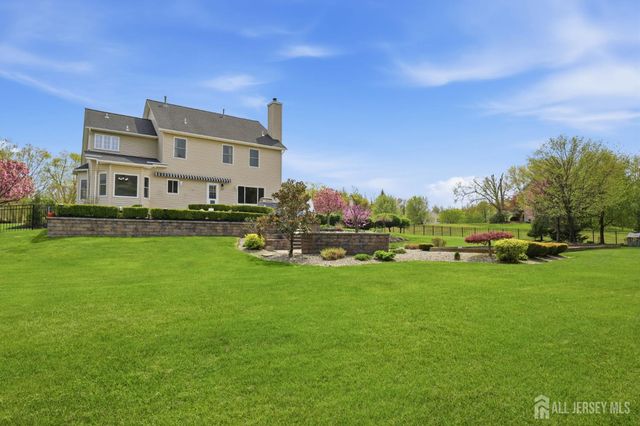 6 Deerfield Drive, Monroe, NJ 08831