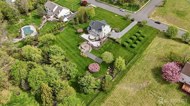 6 Deerfield Drive, Monroe, NJ 08831