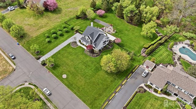 6 Deerfield Drive, Monroe, NJ 08831