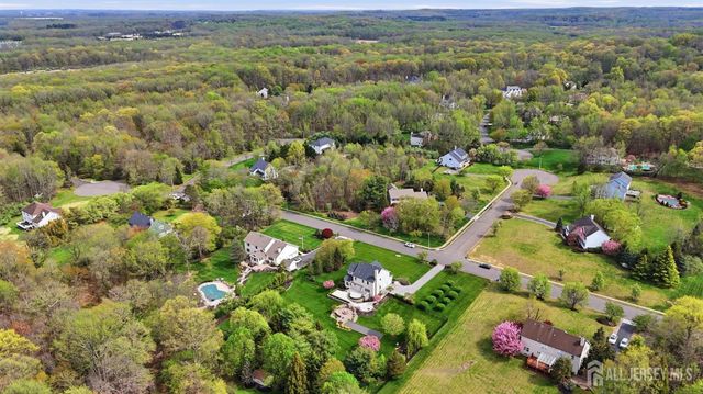 6 Deerfield Drive, Monroe, NJ 08831