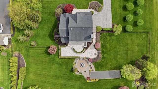 6 Deerfield Drive, Monroe, NJ 08831