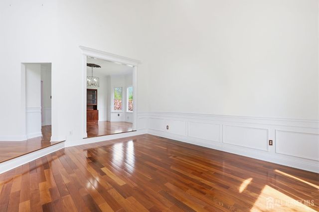 6 Deerfield Drive, Monroe, NJ 08831