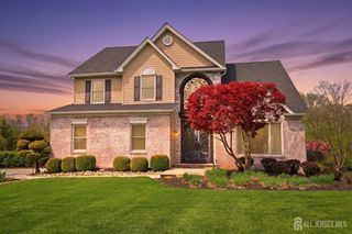 6 Deerfield Drive, Monroe, NJ 08831