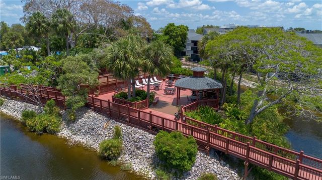 600 Neapolitan WAY 223, Naples, FL 34103