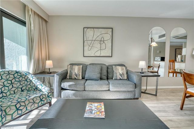 600 Neapolitan WAY 223, Naples, FL 34103