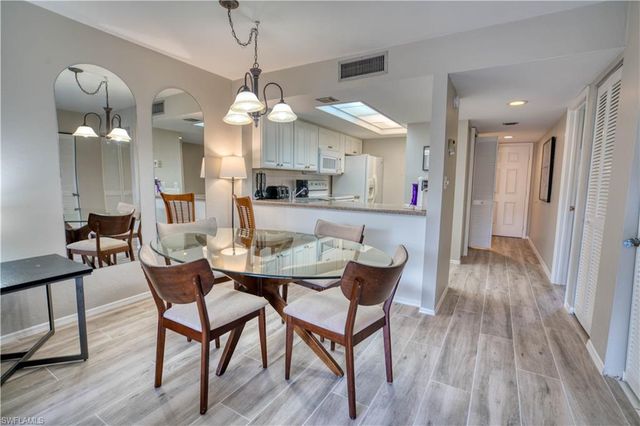 600 Neapolitan WAY 223, Naples, FL 34103