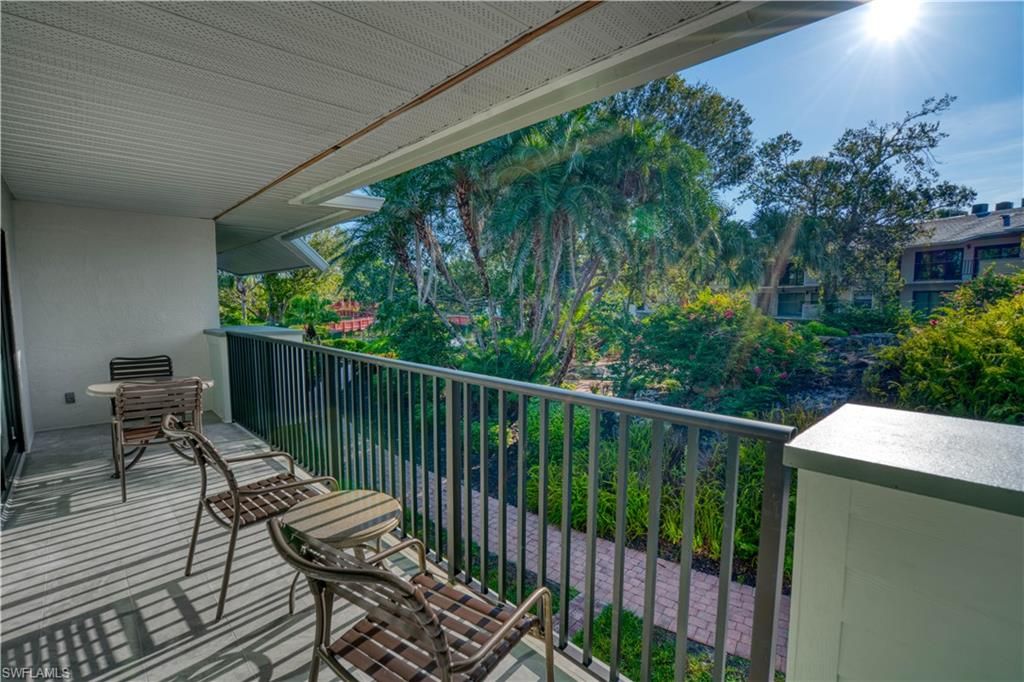 600 Neapolitan WAY 223, Naples, FL 34103
