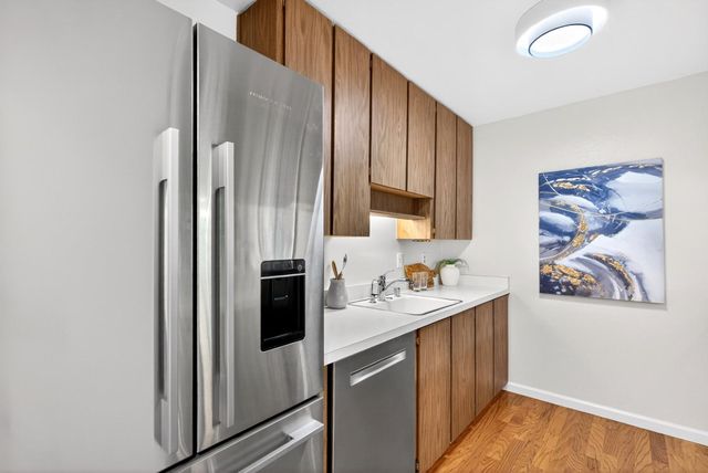 125 Connemara Way 130, Sunnyvale, CA 94087