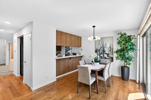 125 Connemara Way 130, Sunnyvale, CA 94087