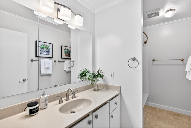 125 Connemara Way 130, Sunnyvale, CA 94087