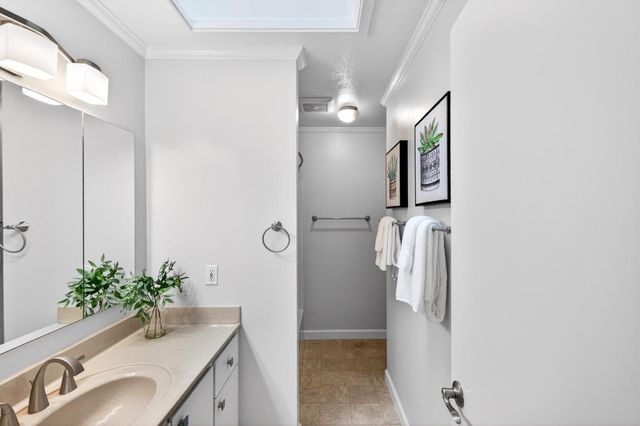 125 Connemara Way 130, Sunnyvale, CA 94087