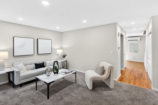 125 Connemara Way 130, Sunnyvale, CA 94087