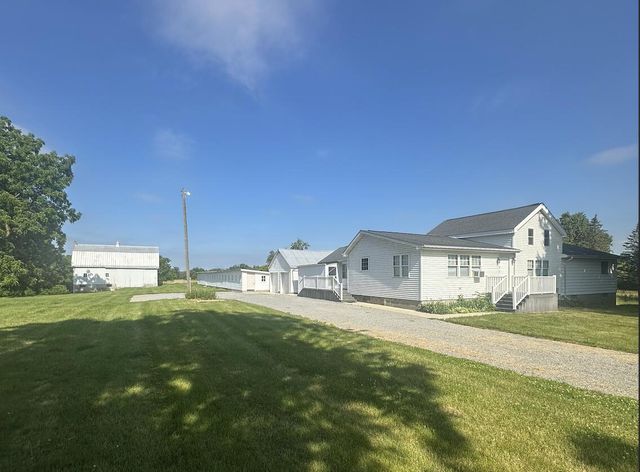 7360 S Tripp, Osseo, MI 49266
