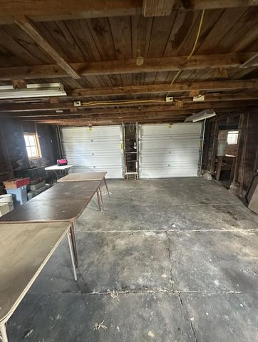 7360 S Tripp, Osseo, MI 49266