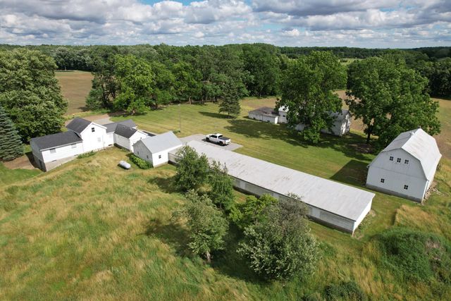 7360 S Tripp, Osseo, MI 49266