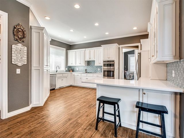 2105 Wyckham Place, Norman, OK 73072