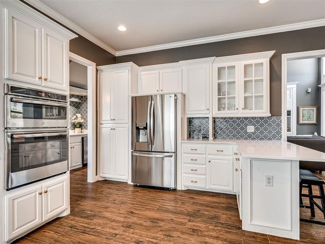 2105 Wyckham Place, Norman, OK 73072