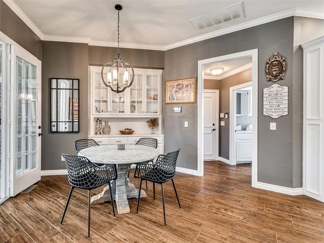 2105 Wyckham Place, Norman, OK 73072