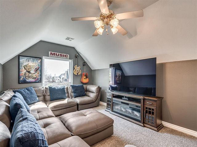 2105 Wyckham Place, Norman, OK 73072