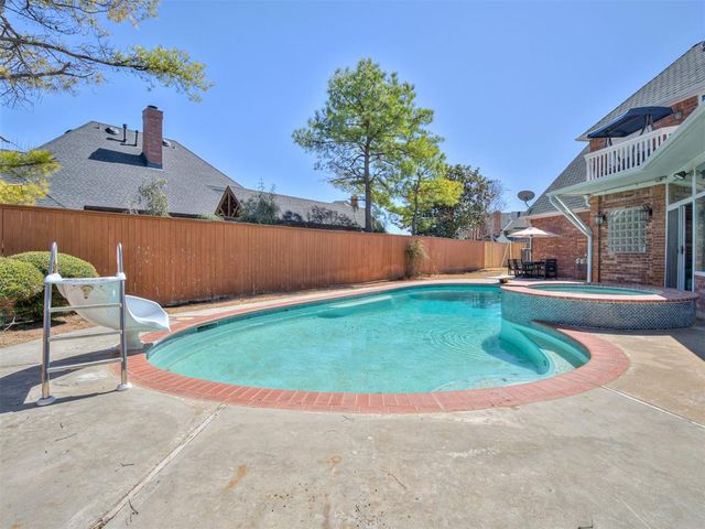 2105 Wyckham Place, Norman, OK 73072