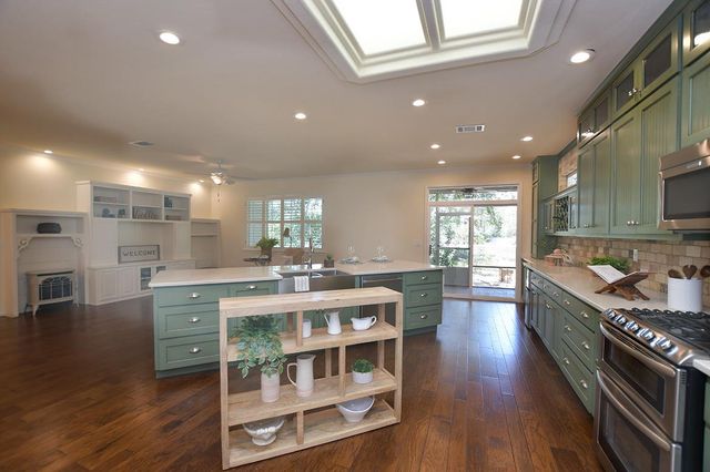 108 Camp DR, Georgetown, TX 78633