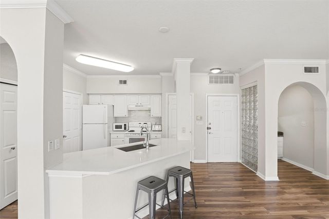 911 N ORANGE AVENUE 521, Orlando, FL 32801