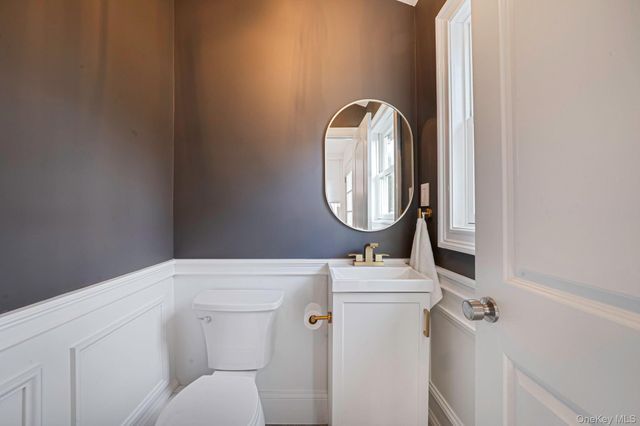 36 Flintridge Drive, Holbrook, NY 11741