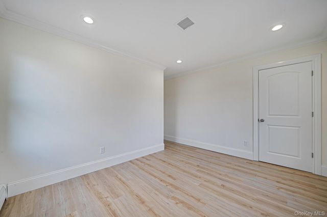 36 Flintridge Drive, Holbrook, NY 11741