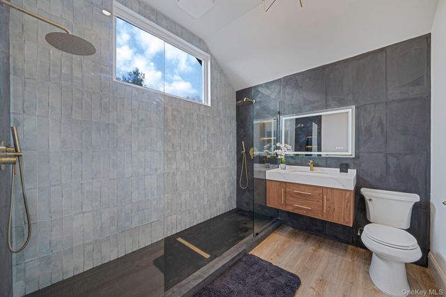 36 Flintridge Drive, Holbrook, NY 11741