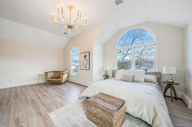 36 Flintridge Drive, Holbrook, NY 11741