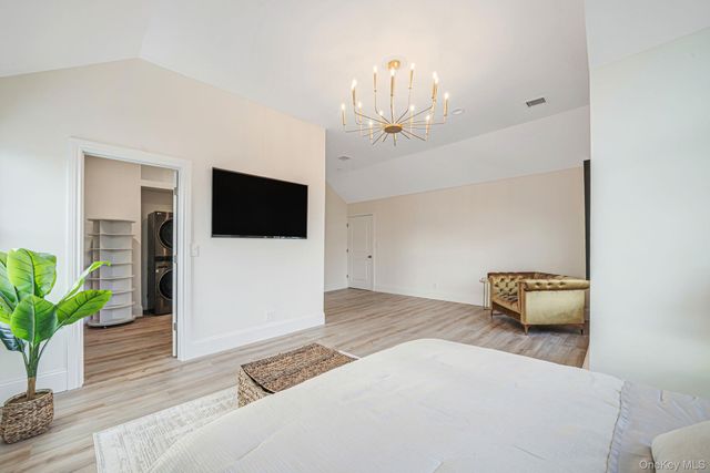 36 Flintridge Drive, Holbrook, NY 11741