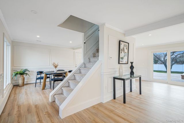 36 Flintridge Drive, Holbrook, NY 11741