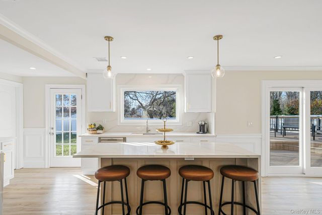 36 Flintridge Drive, Holbrook, NY 11741