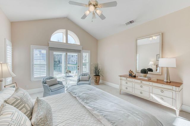 3063 W Pembrook Loop, Fresno, CA 93711