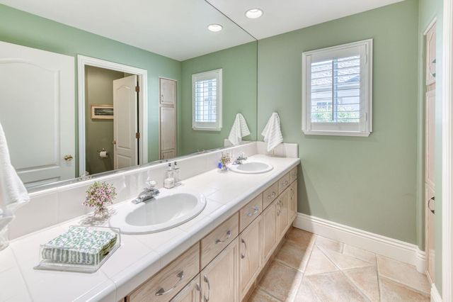 3063 W Pembrook Loop, Fresno, CA 93711