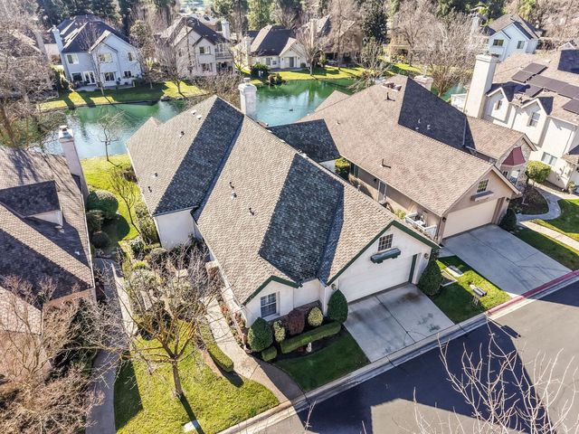 3063 W Pembrook Loop, Fresno, CA 93711