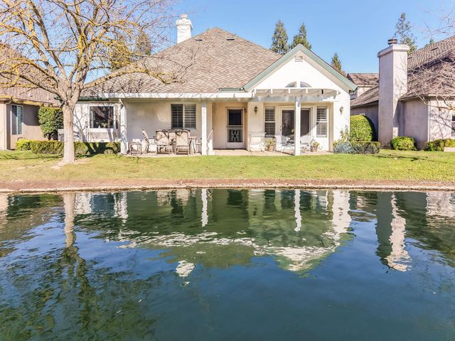 3063 W Pembrook Loop, Fresno, CA 93711