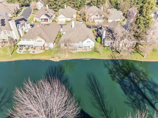 3063 W Pembrook Loop, Fresno, CA 93711