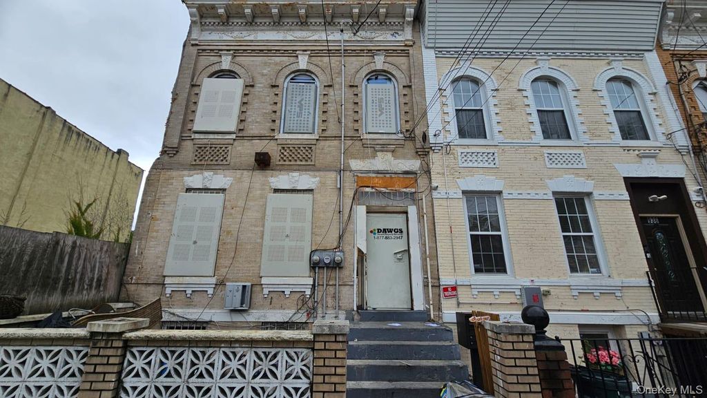 938 Dumont Avenue, Brooklyn, NY 11207