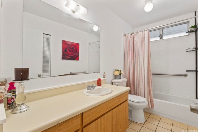 94-791 Kaaka Street, Waipahu, HI 96797